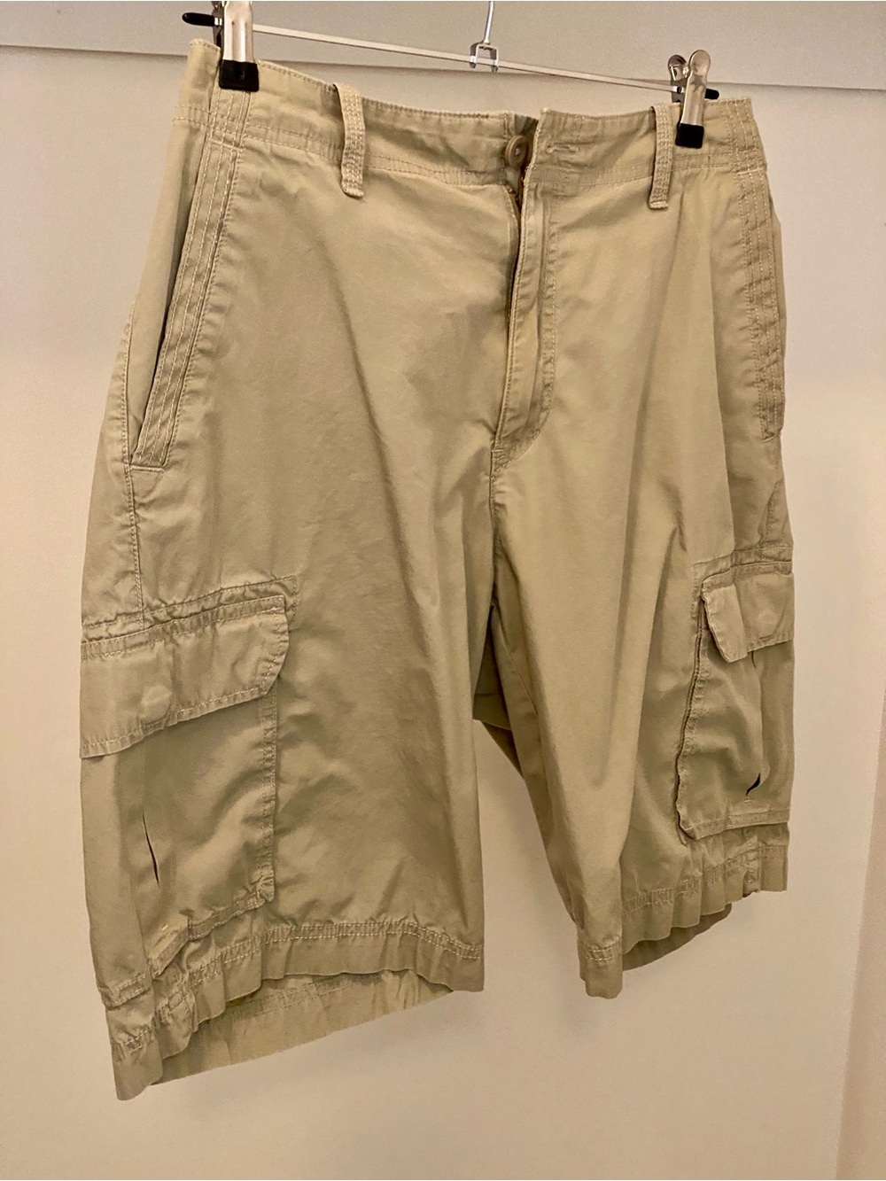 Apt. 9 Men's Cargo Shorts in Khaki EUC Size 34